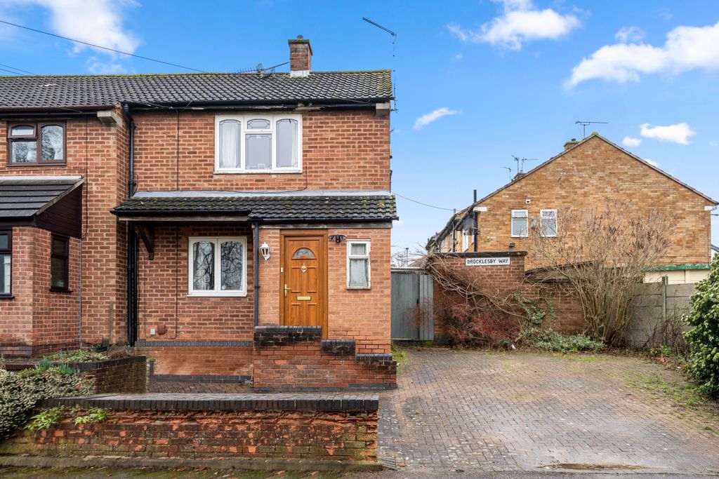 Property photo 2 of 25