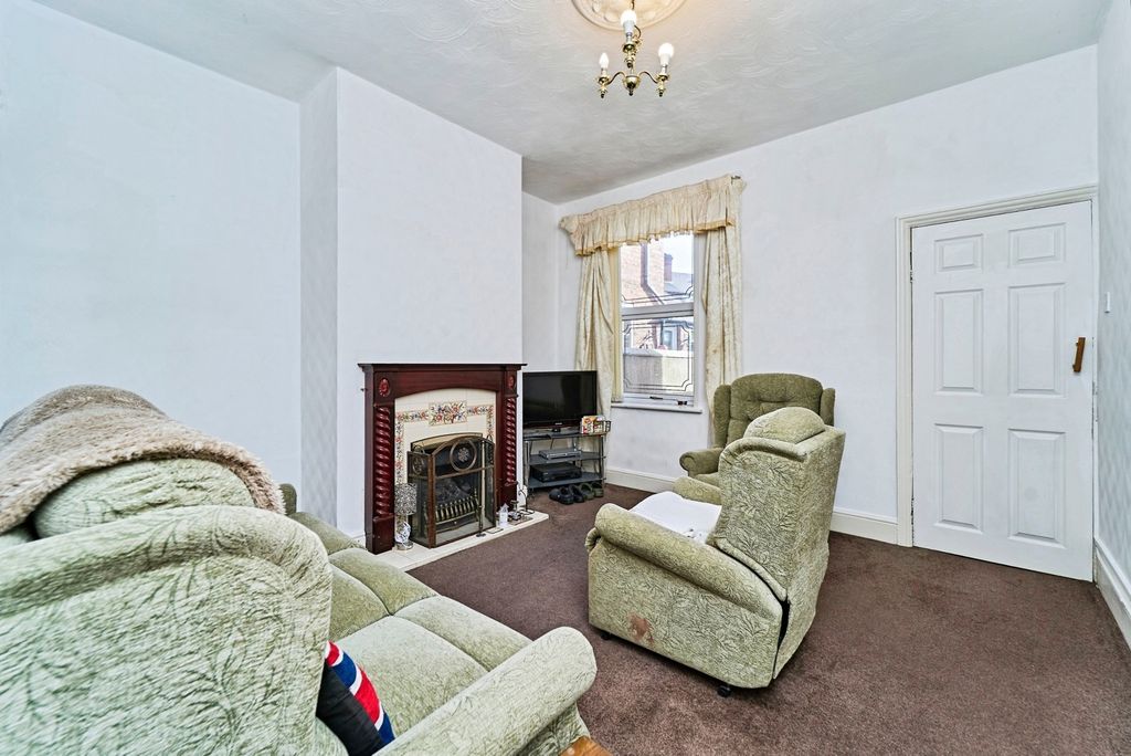 Property photo 3 of 17 Photo