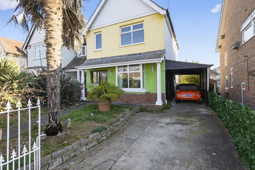 Property photo 3 of 12
