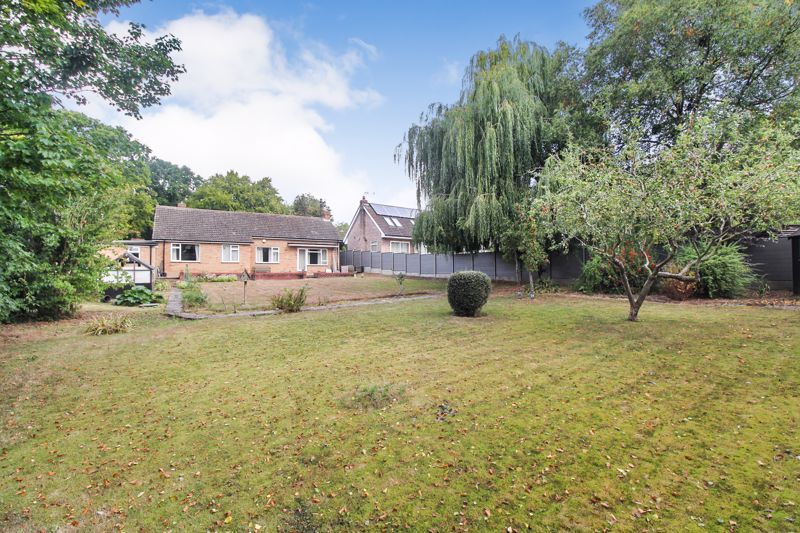 Property photo 2 of 18 Rear Garden