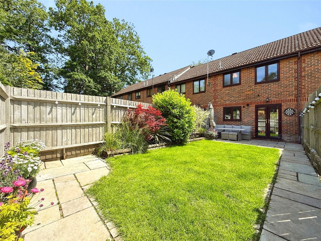Property photo 2 of 19 Picture No. 04