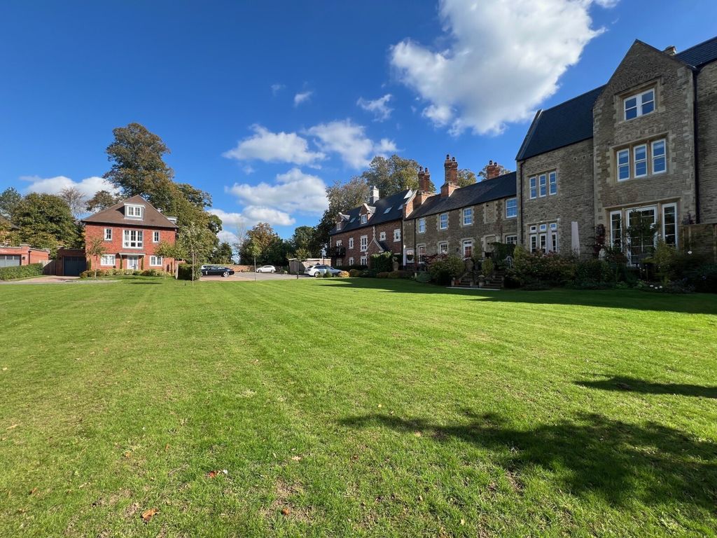 Property photo 1 of 26 Grounds