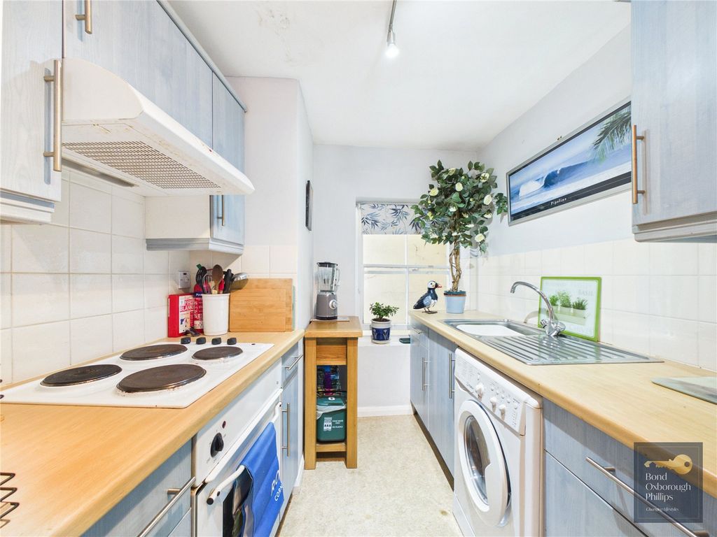 Property photo 3 of 14 Picture No. 02