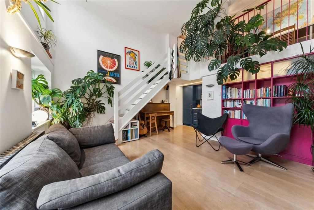 Property photo 2 of 9