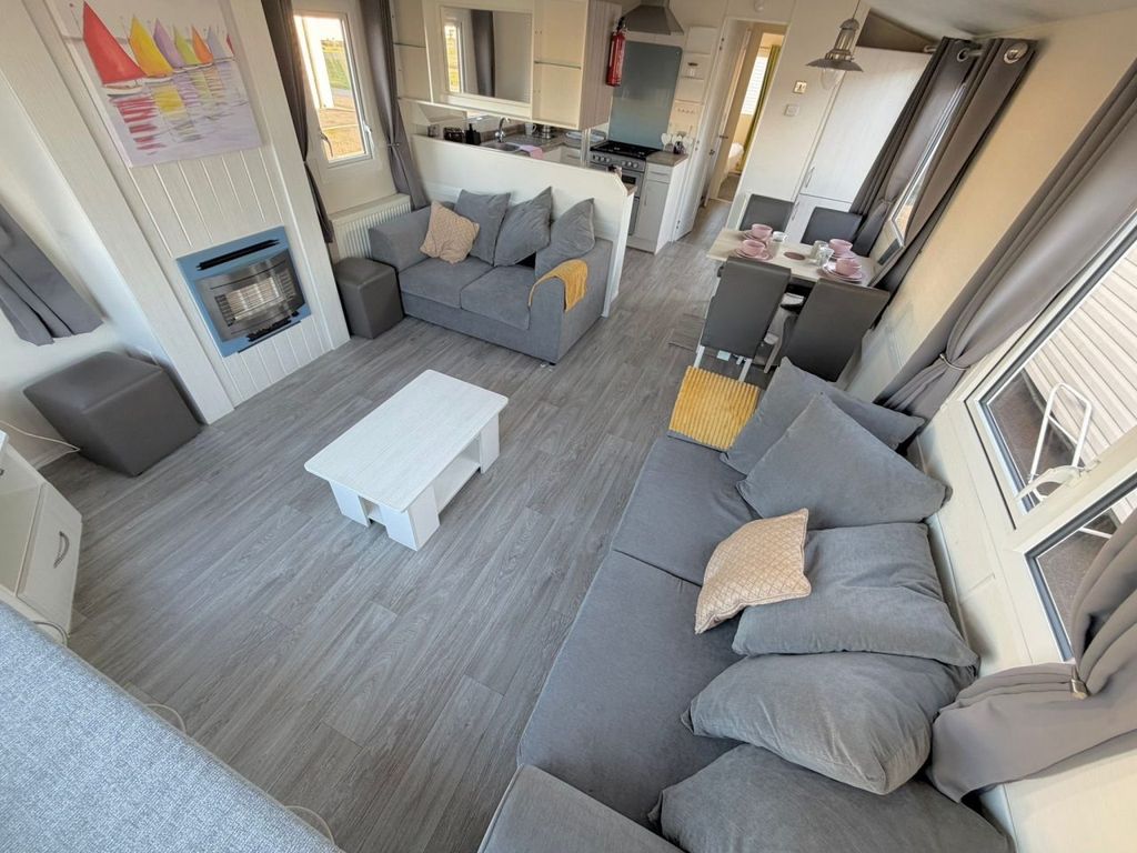 Property photo 3 of 7 Willerby Ninfield 2012 Vs778770 132235667.Jpeg