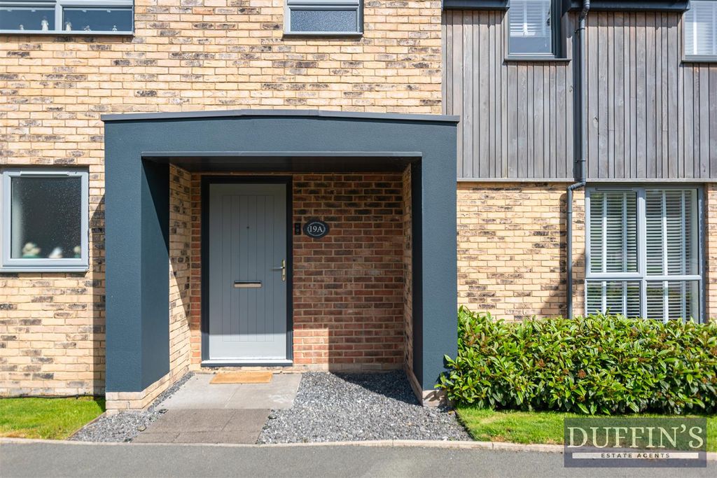 Property photo 3 of 39 External