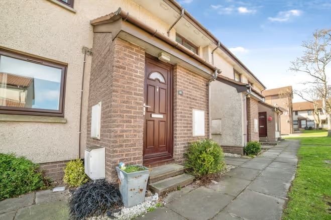 Property photo 2 of 11