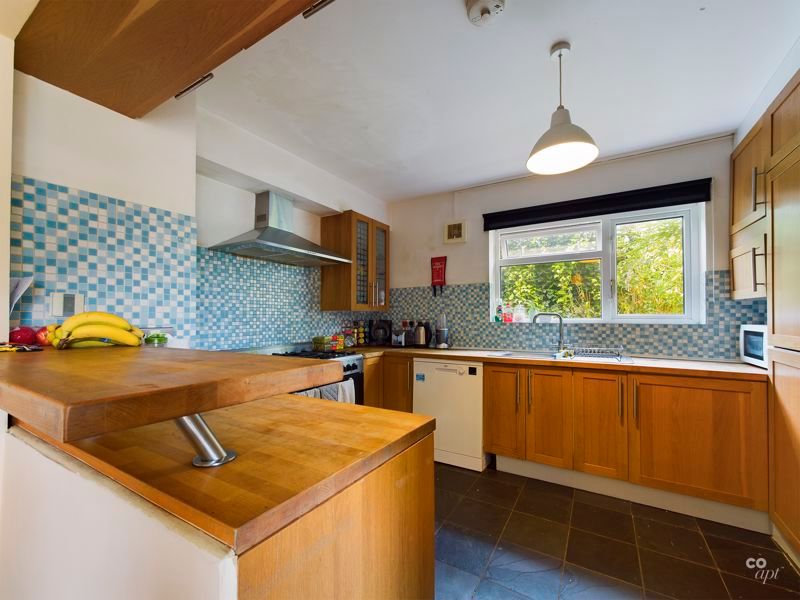 Property photo 3 of 16 Kitchen