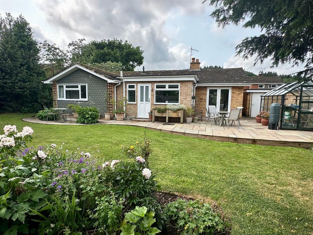 Property photo 2 of 20