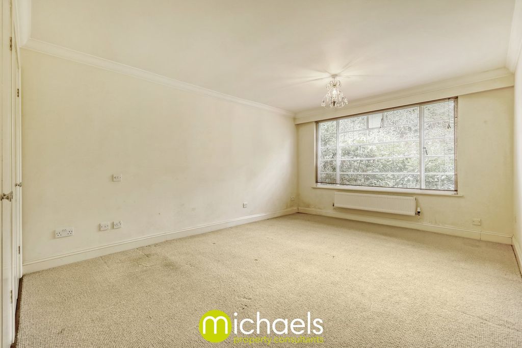 Property photo 3 of 20
