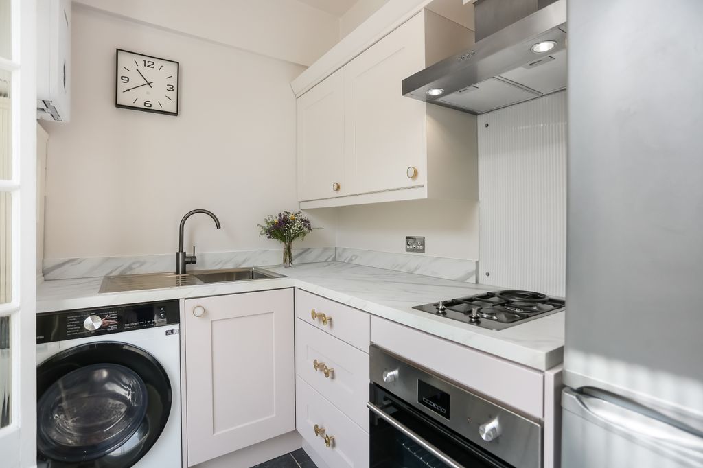Property photo 3 of 17 296A7964