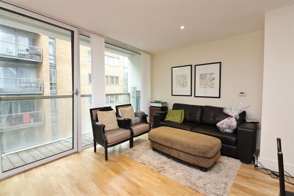 Property photo 1 of 7 Denison House.Jpg