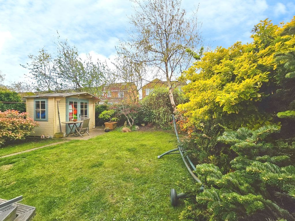 Property photo 3 of 12 Photo 8