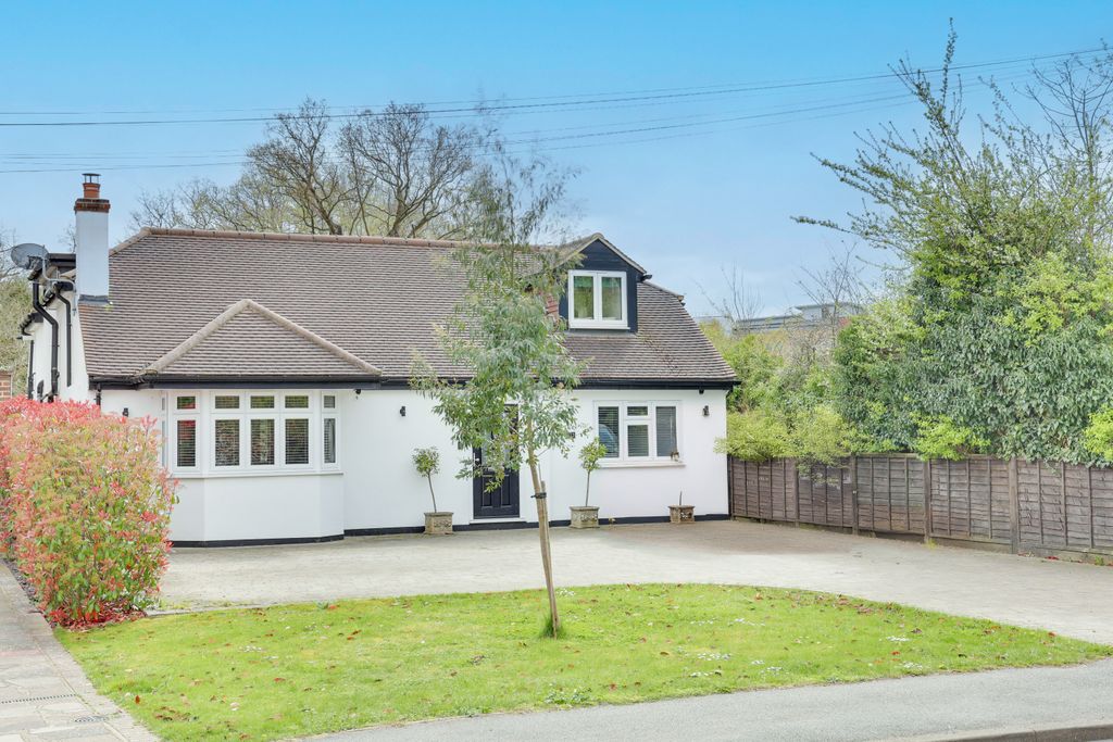 Property photo 1 of 27