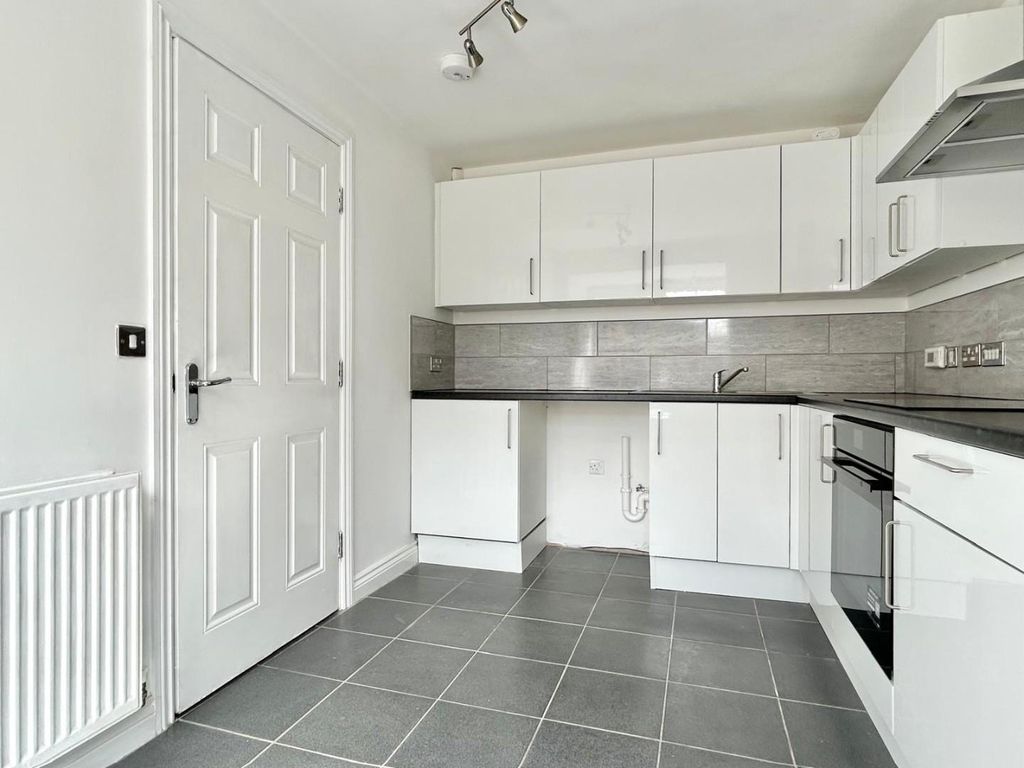 Property photo 3 of 15 Bfdb3377-40d4-49E0-8A1A-E2747d1A5307.Jpg