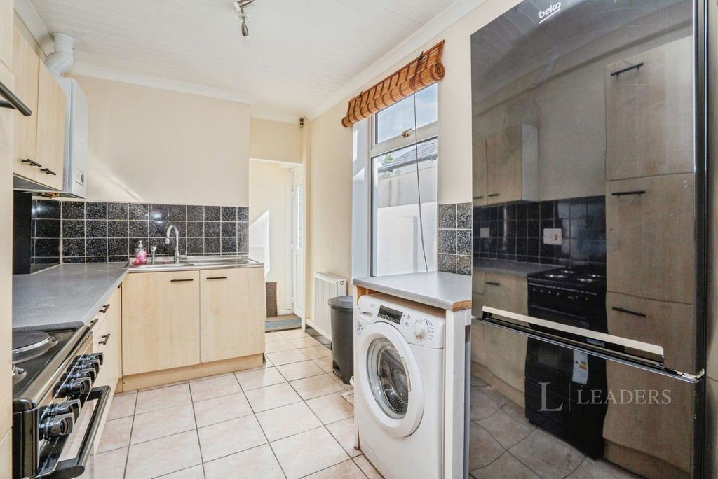 Property photo 2 of 21 Pbox-Img.Jpg