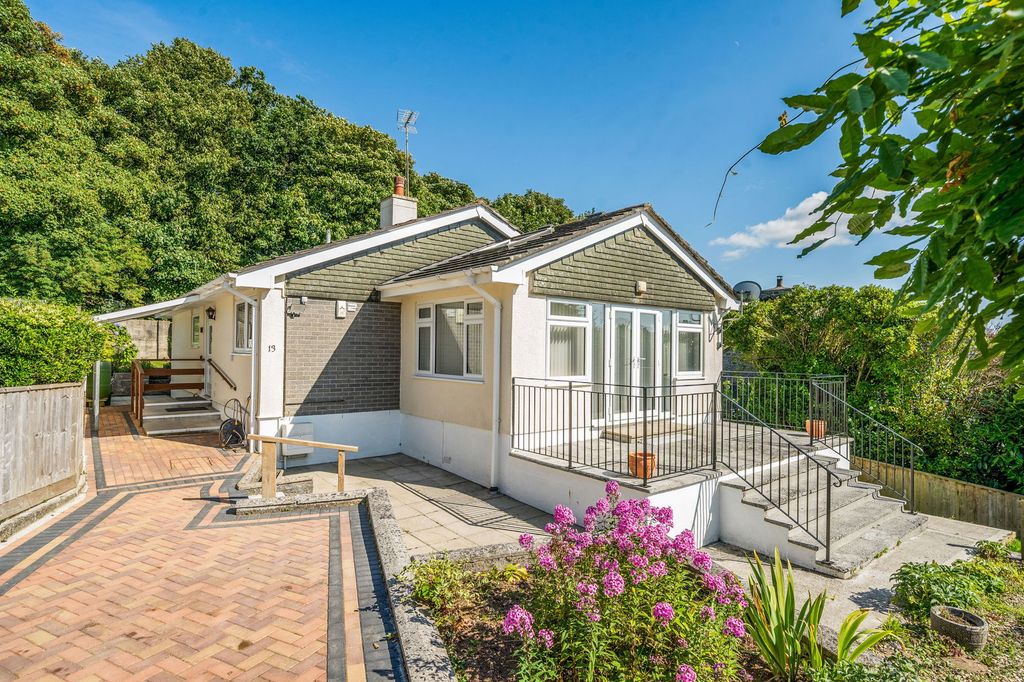 Property photo 1 of 18