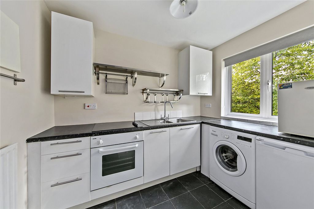 Property photo 3 of 7 Picture No. 15
