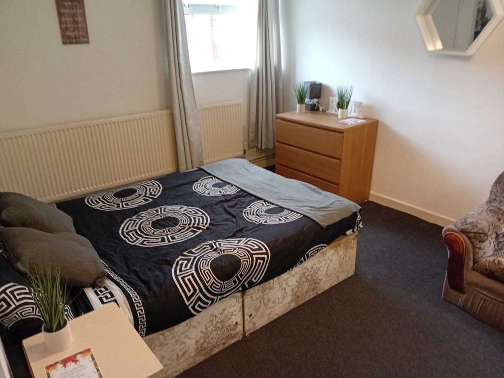 Property photo 1 of 4