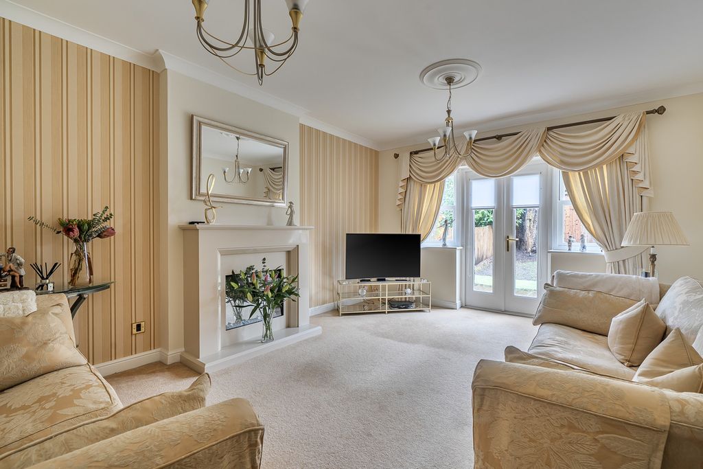 Property photo 2 of 15