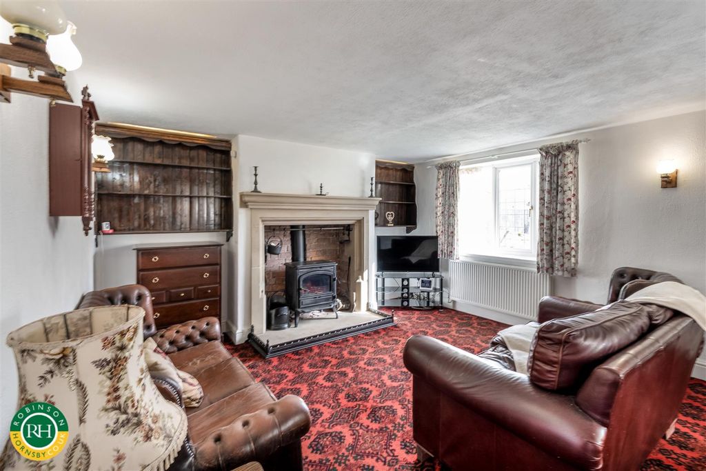 Property photo 2 of 17