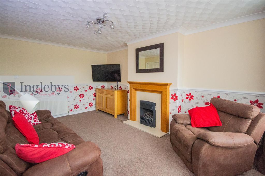 Property photo 3 of 19