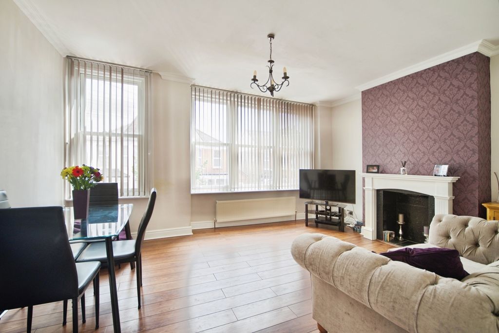 Property photo 2 of 21 Pbox-Img.Jpg