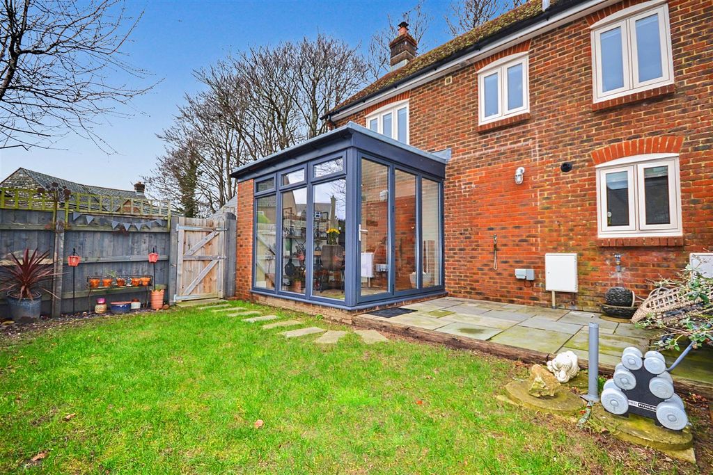 Property photo 3 of 24 38 (1).Png