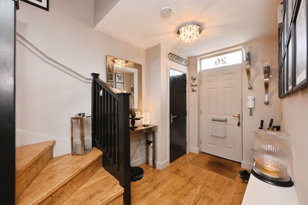 Property photo 2 of 21