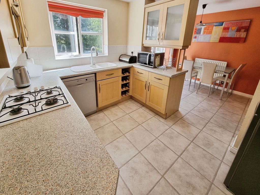 Property photo 3 of 15 Photo 7