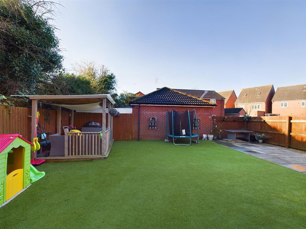 Property photo 3 of 14