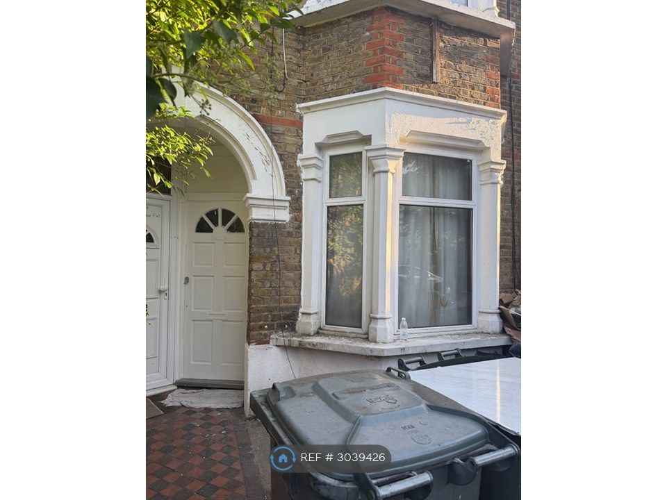Property photo 2 of 27