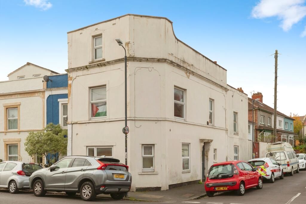 Property photo 1 of 11