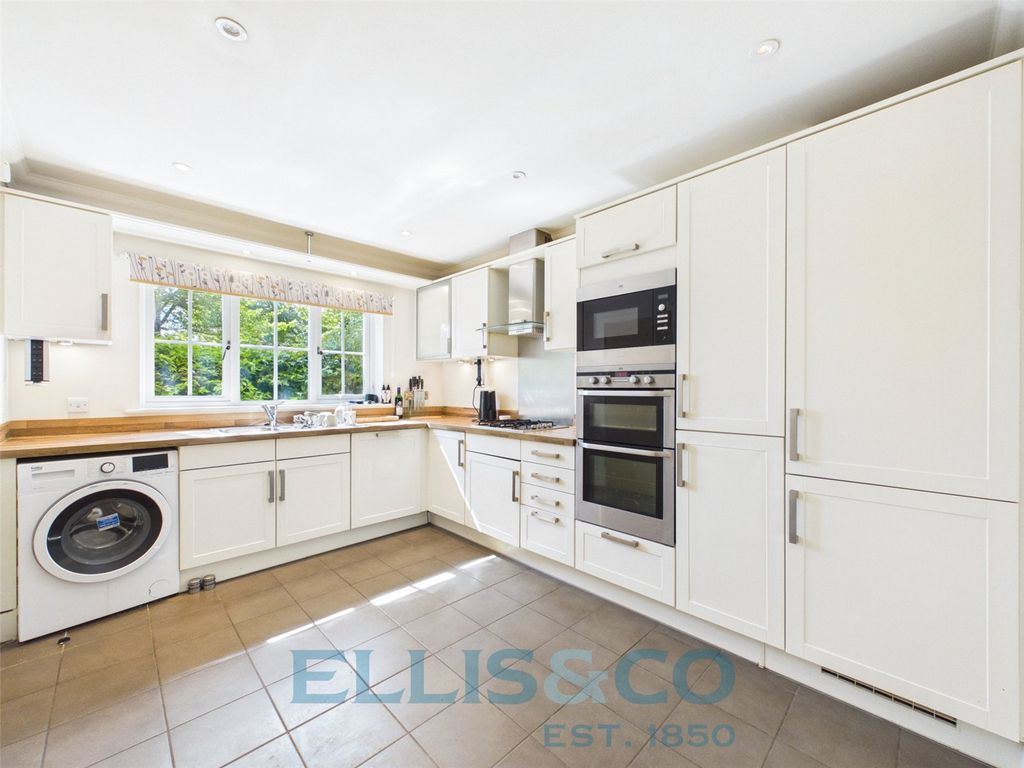Property photo 2 of 13 Picture No. 66