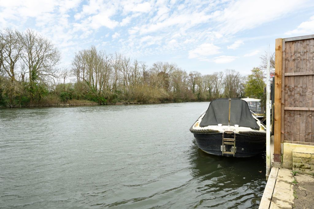 Property photo 3 of 17 Photo 21