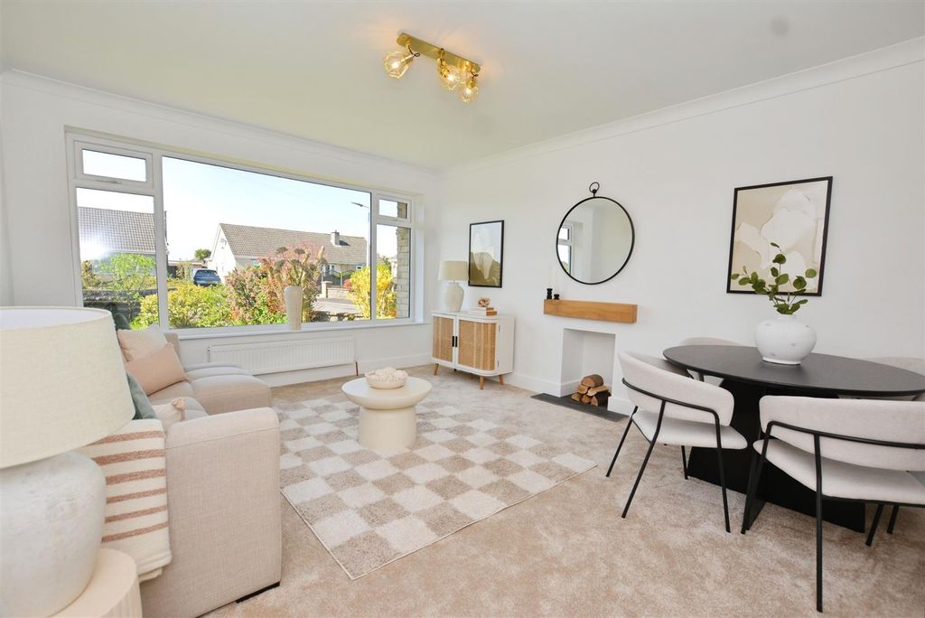 Property photo 2 of 27 Living Room