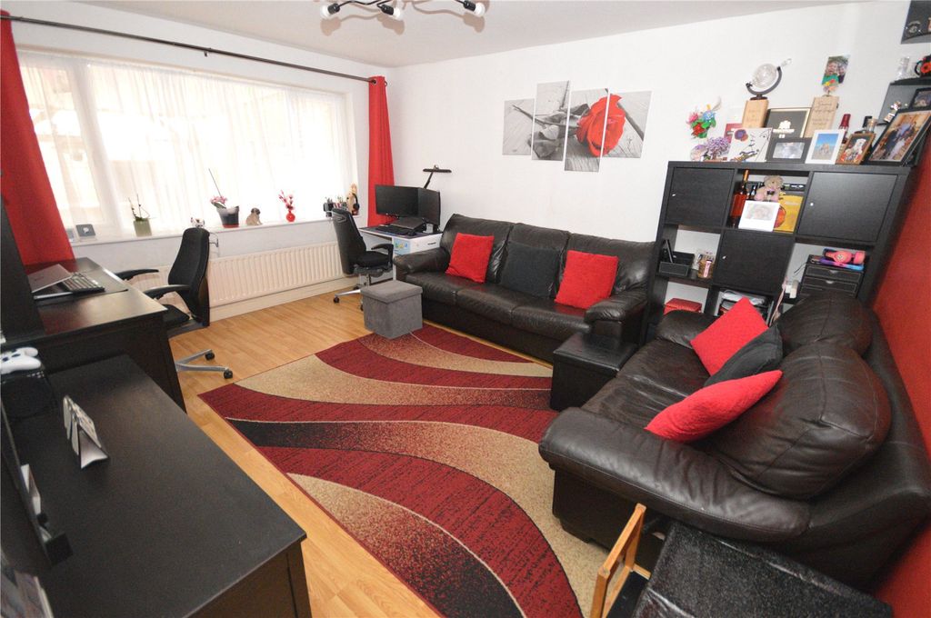 Property photo 2 of 13 Picture No. 03