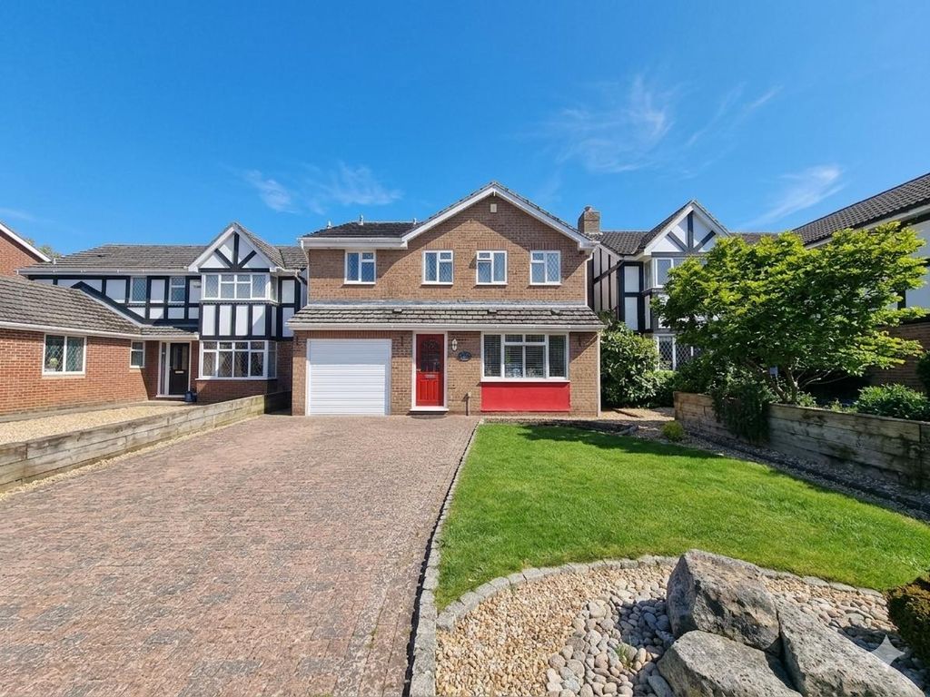 Property photo 1 of 18 Exterior