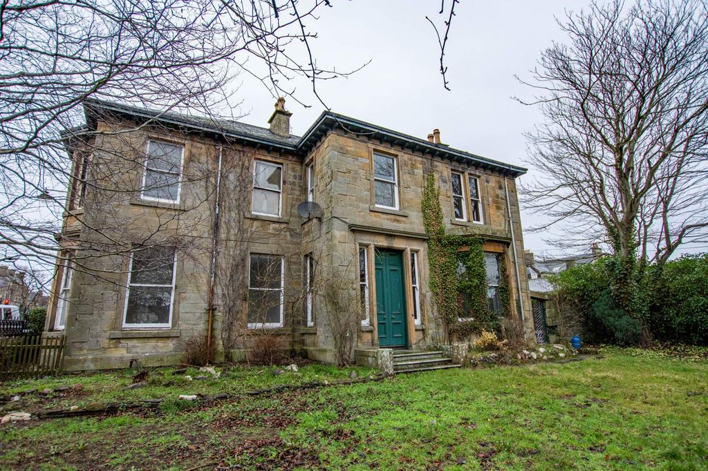 Property photo 1 of 16 Main Image