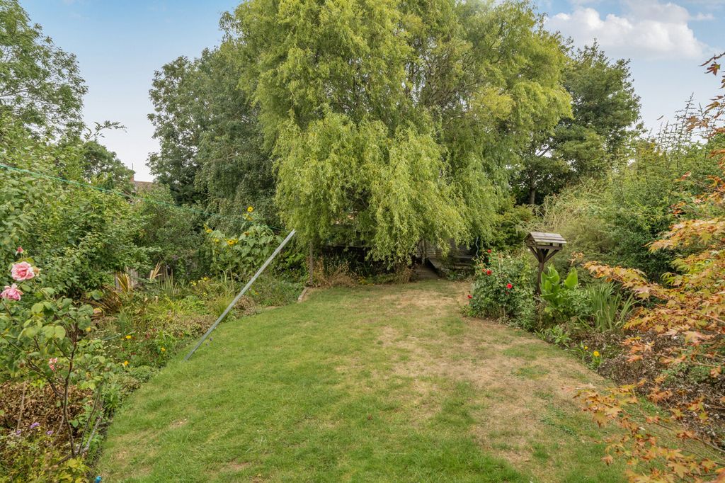 Property photo 2 of 19 Garden
