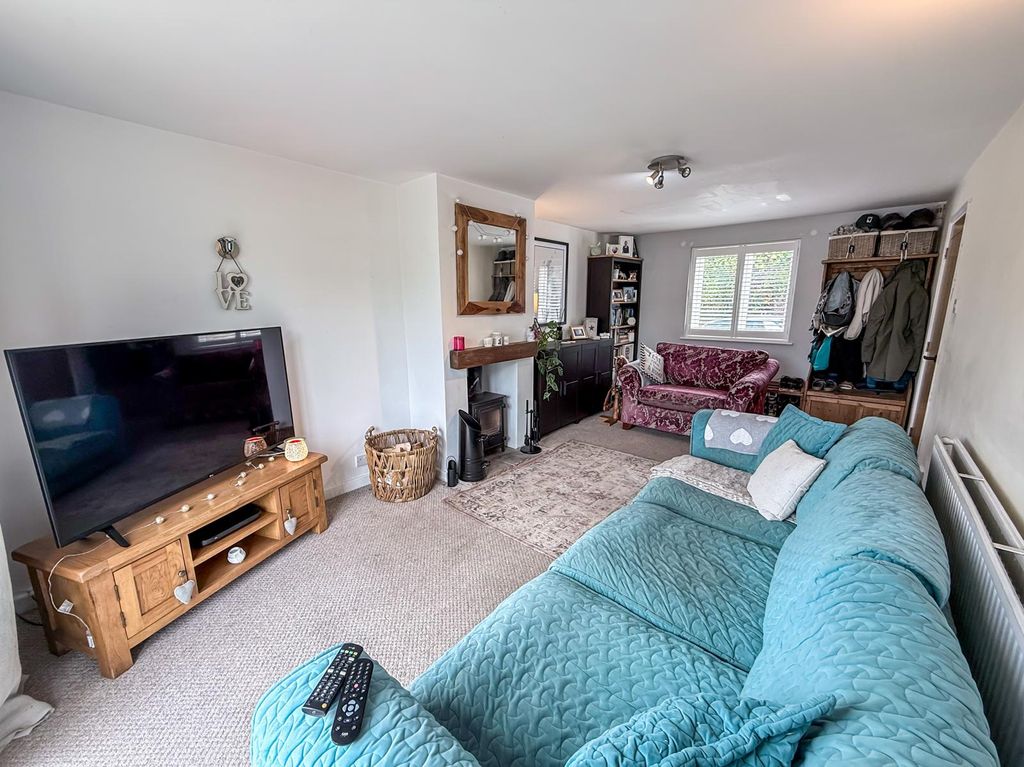 Property photo 2 of 24