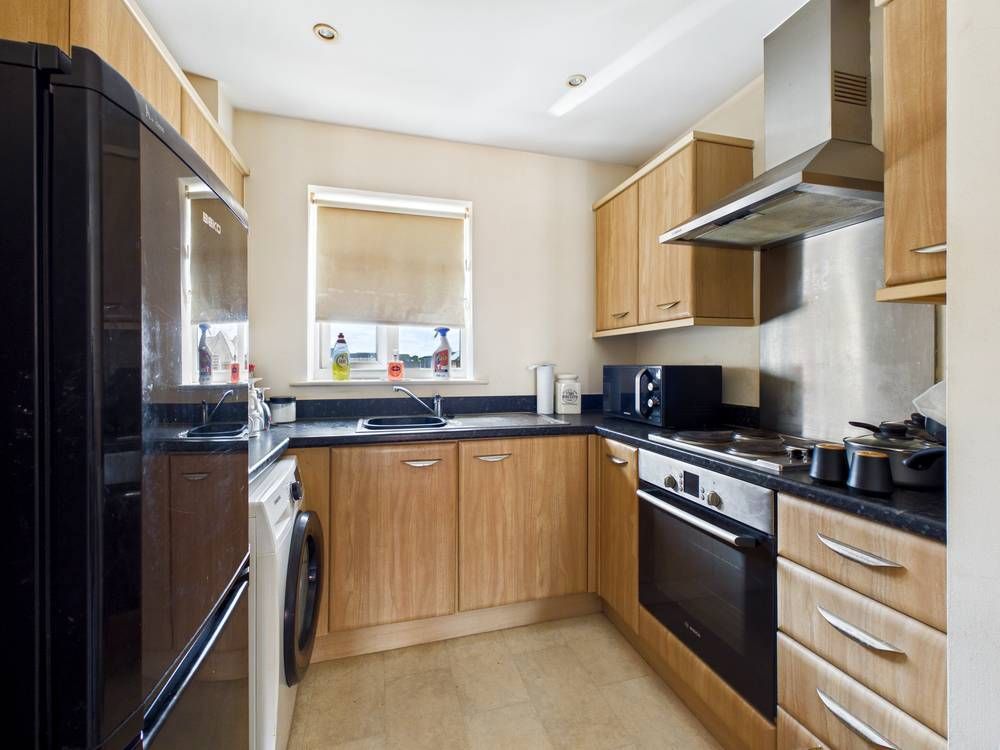 Property photo 3 of 8 Giraffe360-Still002