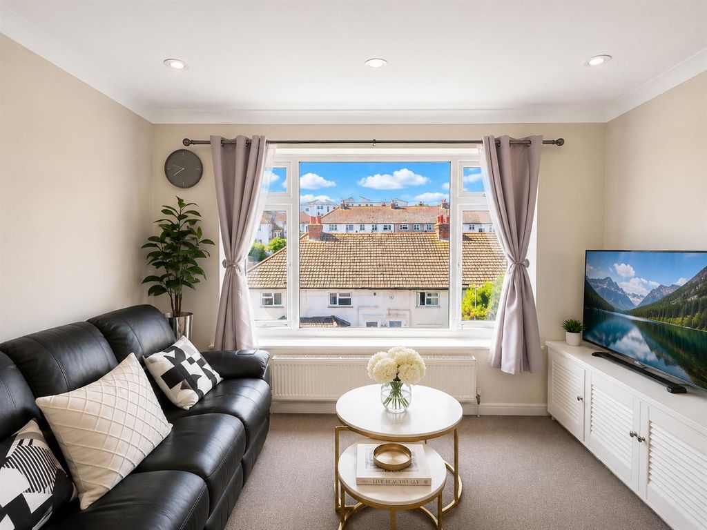 Property photo 3 of 20 64.Png