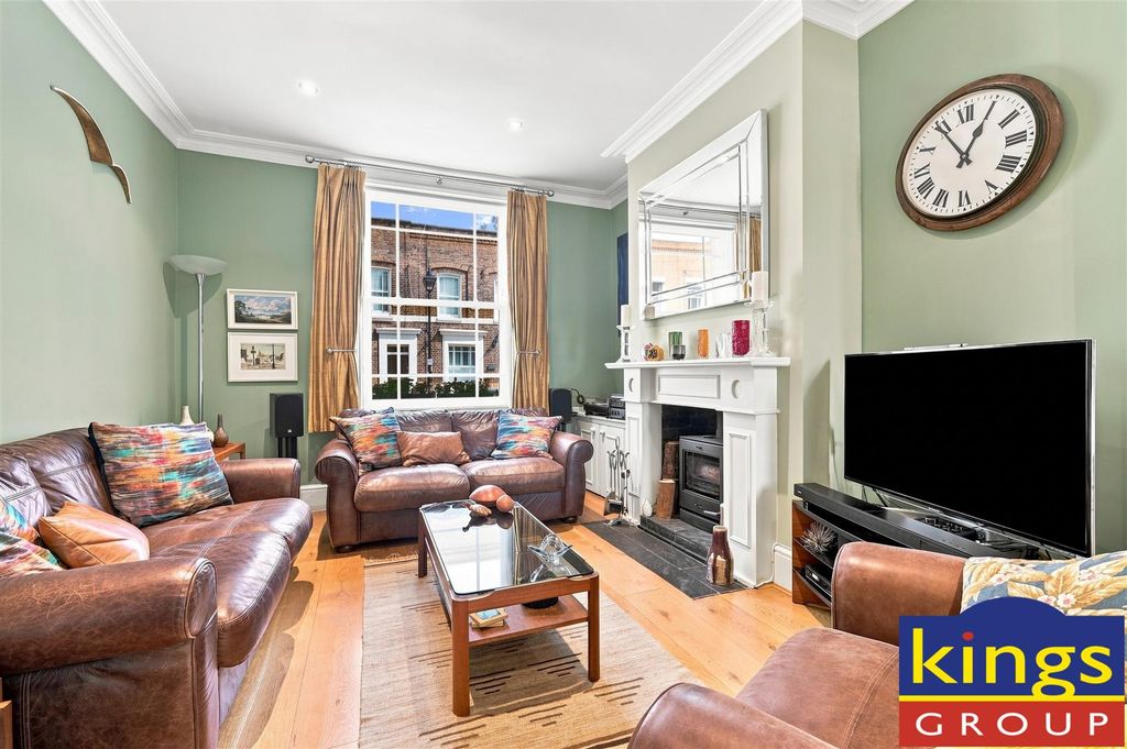 Property photo 2 of 34