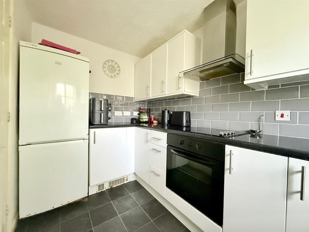 Property photo 3 of 8 4c9E0B4d-04cc-4820-933A-255B3Fde65Ab.Jpg