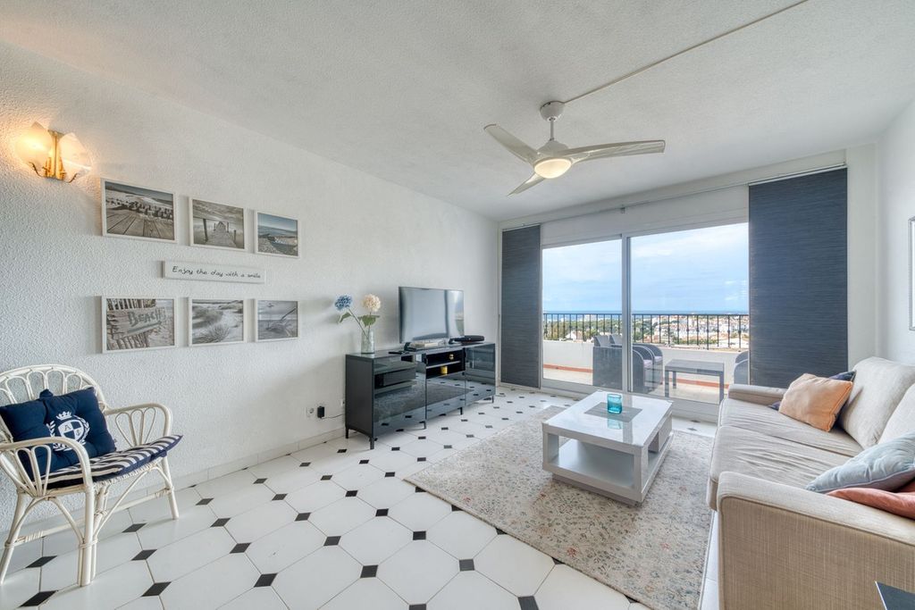 Property photo 2 of 28