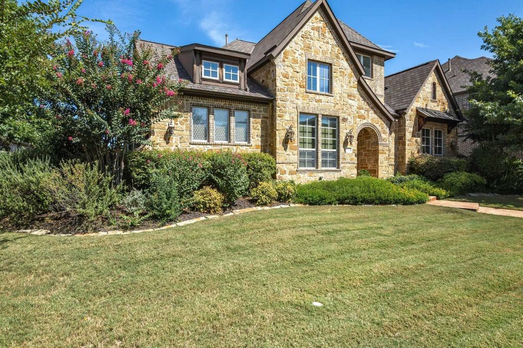 Property photo 1 of 31