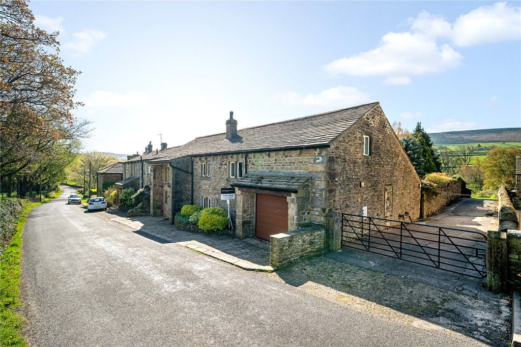 Property photo 1 of 31 External