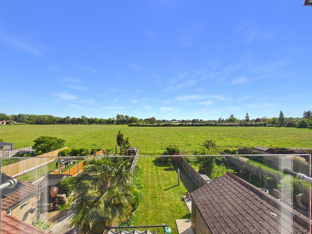 Property photo 1 of 17 Picture No. 04