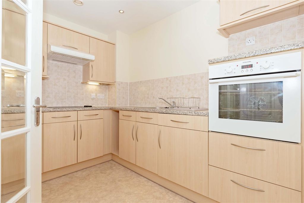 Property photo 2 of 7 53 Amelia_2.Jpg